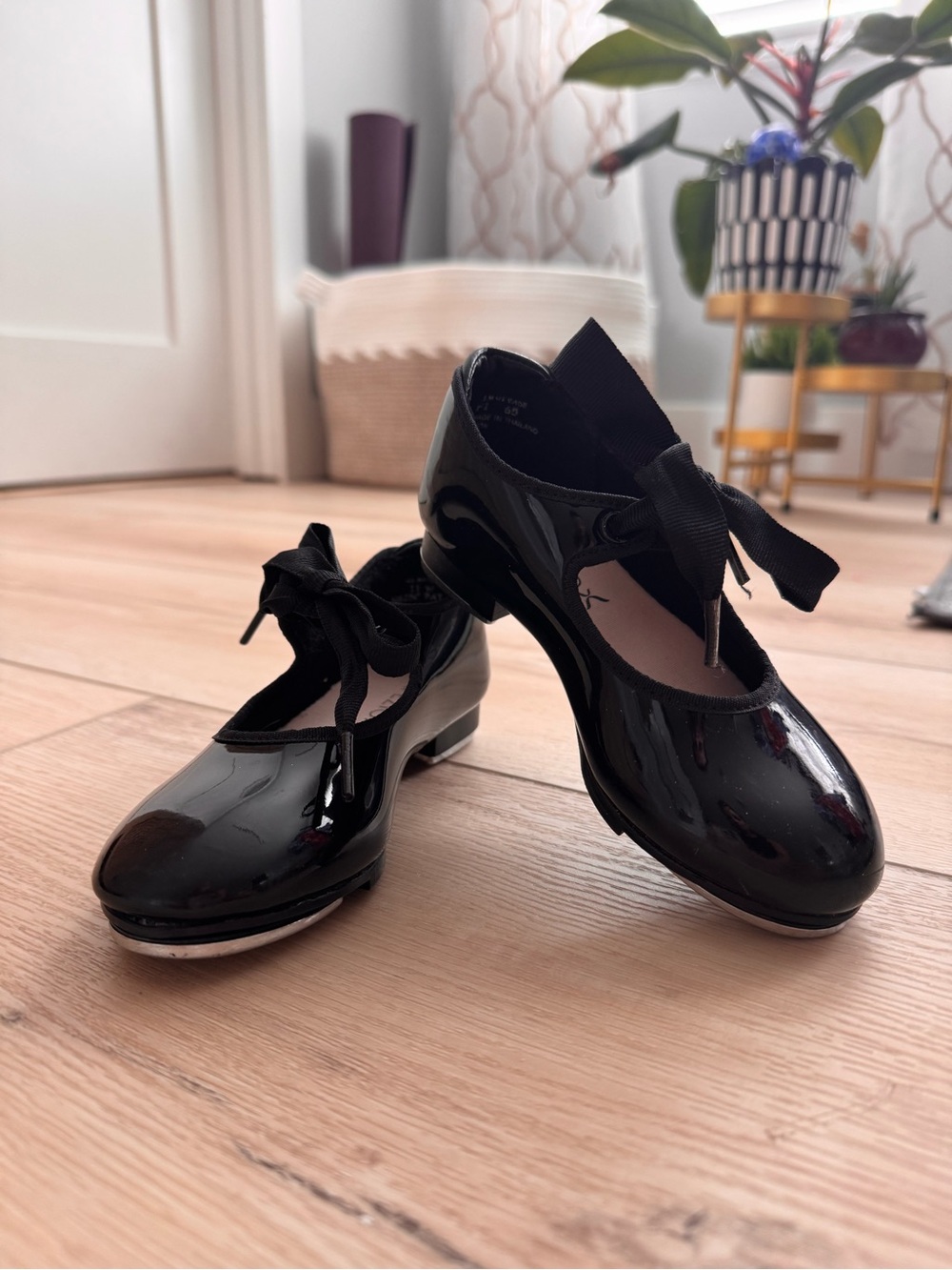 Capezio girls Jr. Tyette Tap Shoe, Black Patent, girls 11 Wide